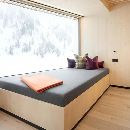 Sonne Aparthotel 4*