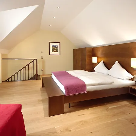 Sonne 4* אוברטאורן